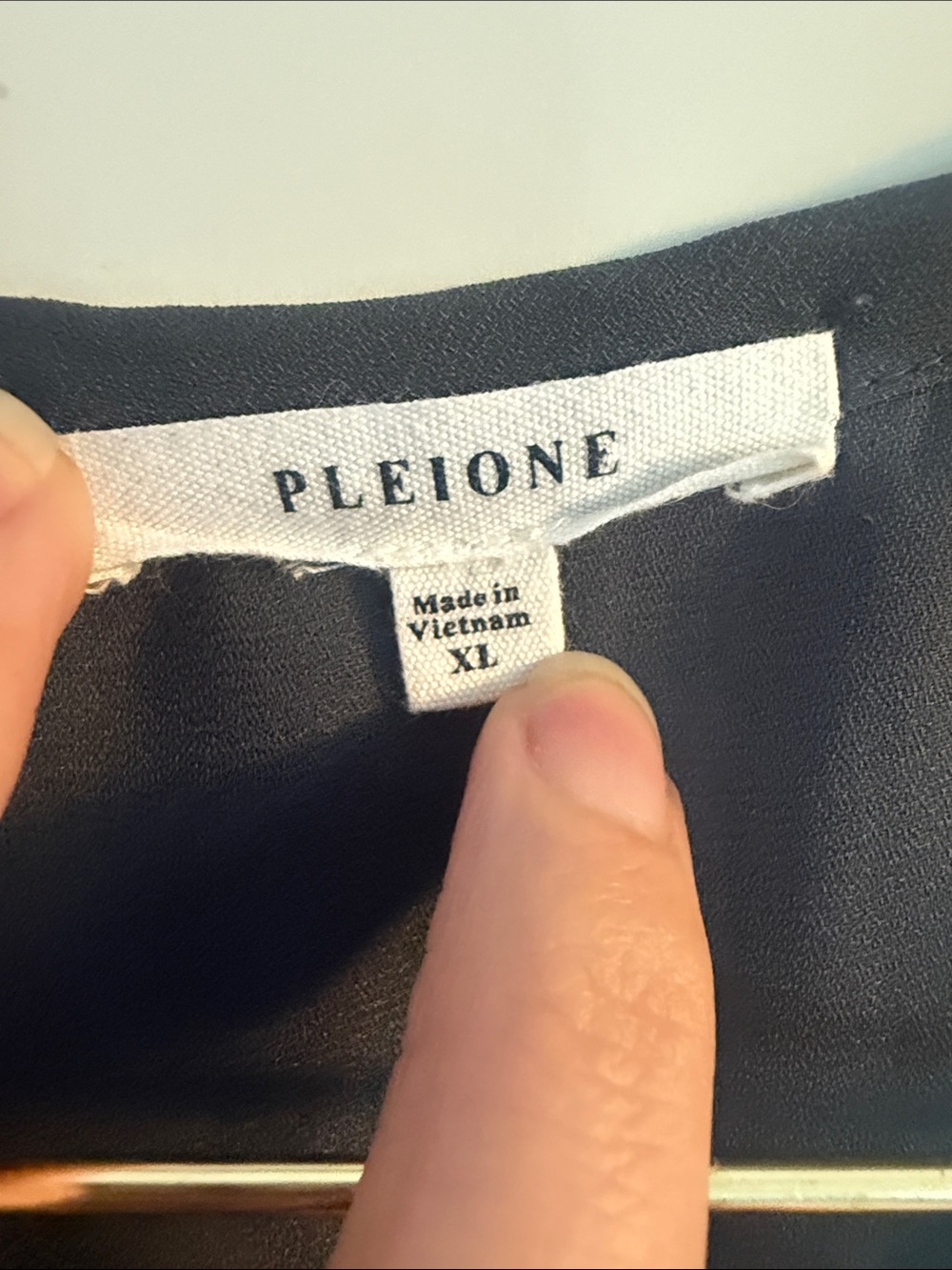 Pleione Women’s Olive Green V-Neck Pleased Back Tunic Blouse Sz XL EUC - Picture 2 of 5